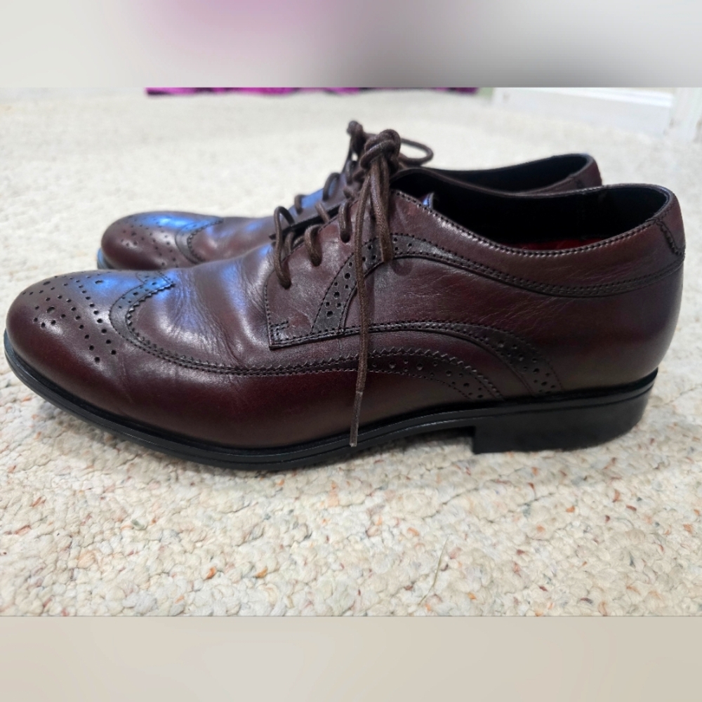 Mens 9.5 Rockport 9.5 Oxford Wingtip Dark Brown Lace Up Shoes